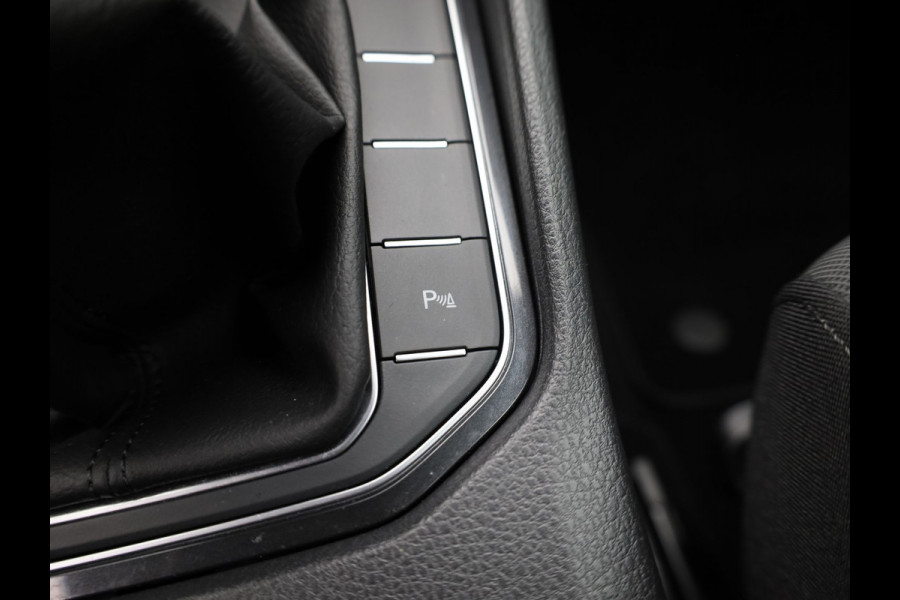 Volkswagen Golf Sportsvan 1.0 TSI | Trekhaak | Apple Carplay/ Android | Camera | Adap. Cr. | Prijs Rijklaar!!