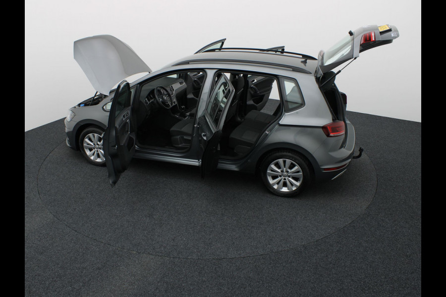 Volkswagen Golf Sportsvan 1.0 TSI | Trekhaak | Apple Carplay/ Android | Camera | Adap. Cr. | Prijs Rijklaar!!
