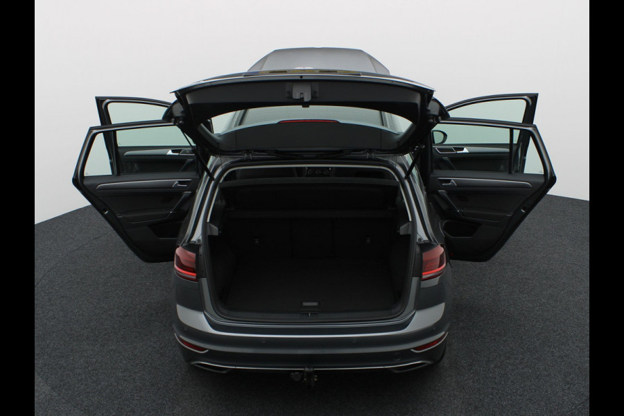 Volkswagen Golf Sportsvan 1.0 TSI | Trekhaak | Apple Carplay/ Android | Camera | Adap. Cr. | Prijs Rijklaar!!