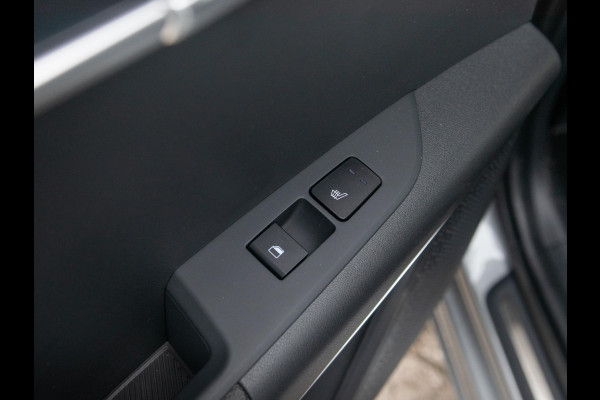 Kia Niro 1.6 GDi Hybrid ExecutiveLine | Navi | Clima | Adapt. Cruise | 18" | Leder | Schuif/Kanteldak | Premium Audio | Apple Carplay | Camera | HUD | Stoel&Stuur Verw.