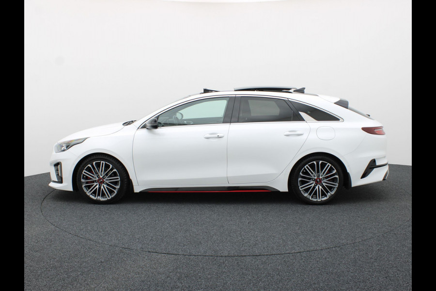 Kia ProCeed 1.6 T-GDI GT | Pano | Trekhaak afn. | Apple Carplay / Android | Memory Seats | Camera | Prijs Rijklaar!!