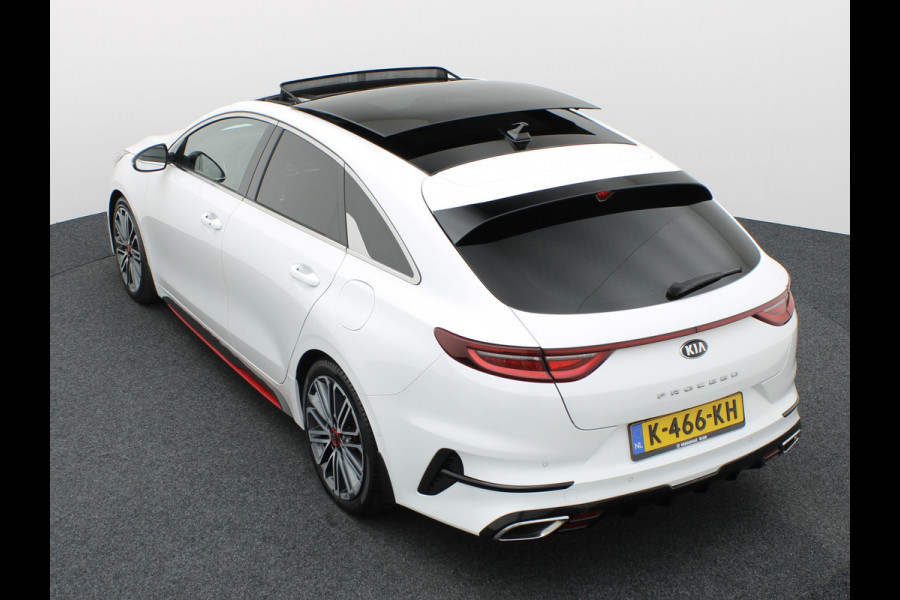 Kia ProCeed 1.6 T-GDI GT | Pano | Trekhaak afn. | Apple Carplay / Android | Memory Seats | Camera | Prijs Rijklaar!!