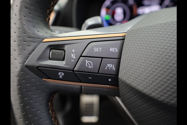 CUPRA Formentor 1.4 e-Hybrid VZ Performance | NAVI | Adaptive Cruise | Camera | Elek. Klep | Schuif / Kanteldak | Prijs Rijklaar!!