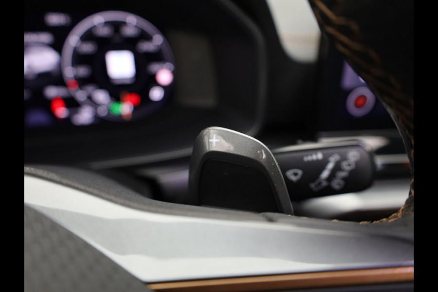 CUPRA Formentor 1.4 e-Hybrid VZ Performance | NAVI | Adaptive Cruise | Camera | Elek. Klep | Schuif / Kanteldak | Prijs Rijklaar!!