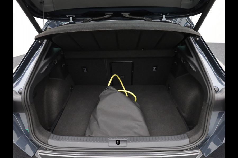 CUPRA Formentor 1.4 e-Hybrid VZ Performance | NAVI | Adaptive Cruise | Camera | Elek. Klep | Schuif / Kanteldak | Prijs Rijklaar!!