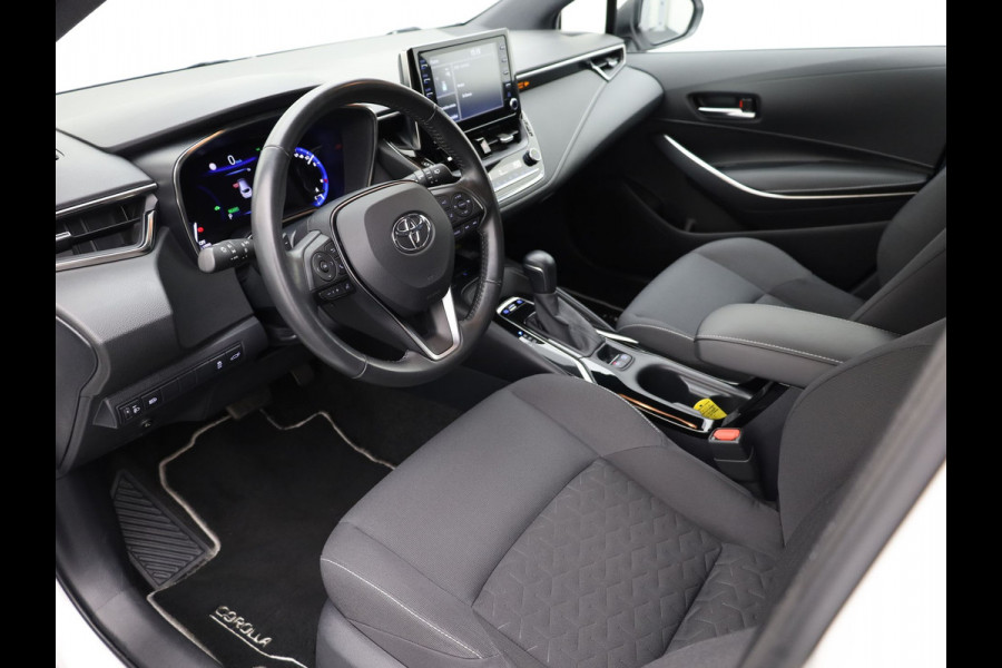 Toyota Corolla Touring Sports 2.0 Hybrid Dynamic | Apple Carplay / Android | Elek. Klep | Stoelverwarming | Prijs Rijklaar !!