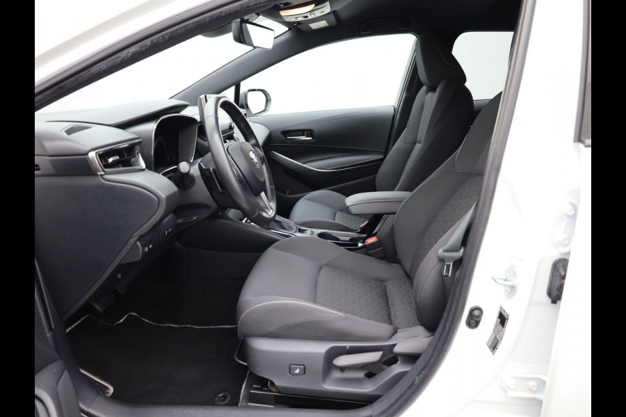 Toyota Corolla Touring Sports 2.0 Hybrid Dynamic | Apple Carplay / Android | Elek. Klep | Stoelverwarming | Prijs Rijklaar !!