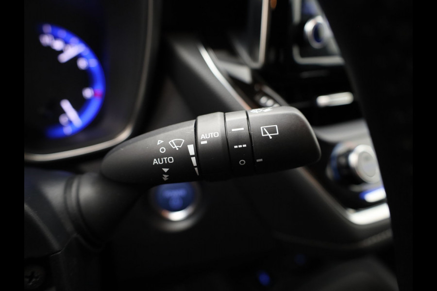 Toyota Corolla Touring Sports 2.0 Hybrid Dynamic | Apple Carplay / Android | Elek. Klep | Stoelverwarming | Prijs Rijklaar !!