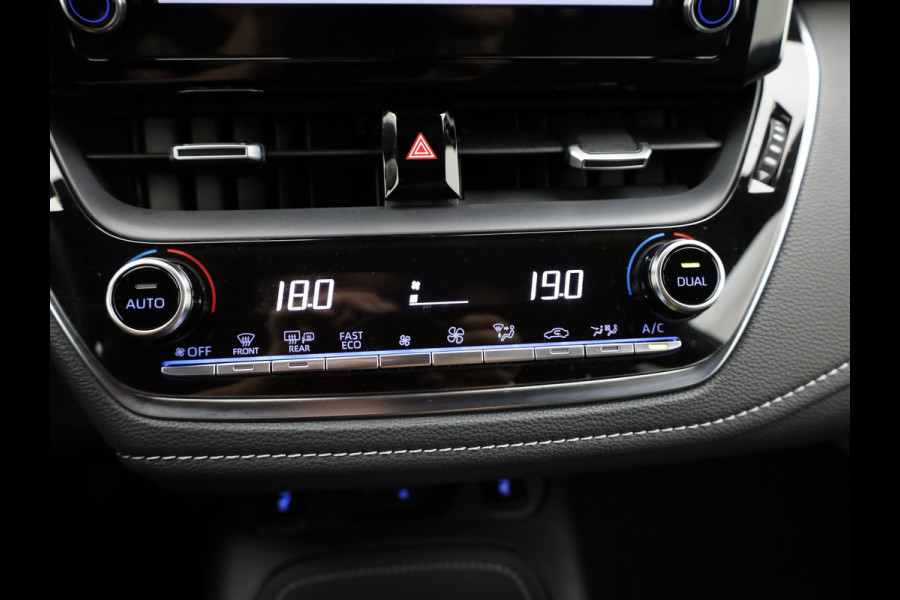 Toyota Corolla Touring Sports 2.0 Hybrid Dynamic | Apple Carplay / Android | Elek. Klep | Stoelverwarming | Prijs Rijklaar !!