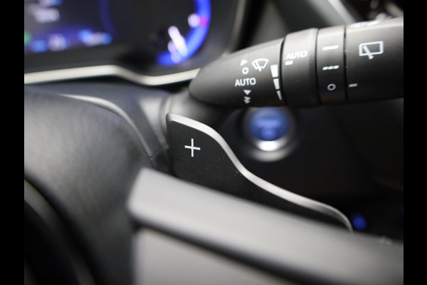 Toyota Corolla Touring Sports 2.0 Hybrid Dynamic | Apple Carplay / Android | Elek. Klep | Stoelverwarming | Prijs Rijklaar !!