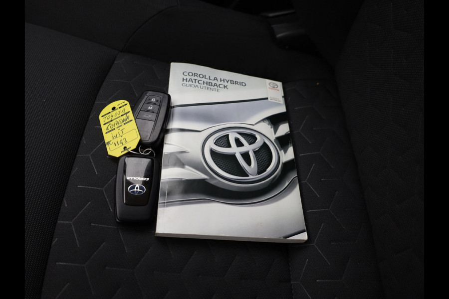 Toyota Corolla Touring Sports 2.0 Hybrid Dynamic | Apple Carplay / Android | Elek. Klep | Stoelverwarming | Prijs Rijklaar !!