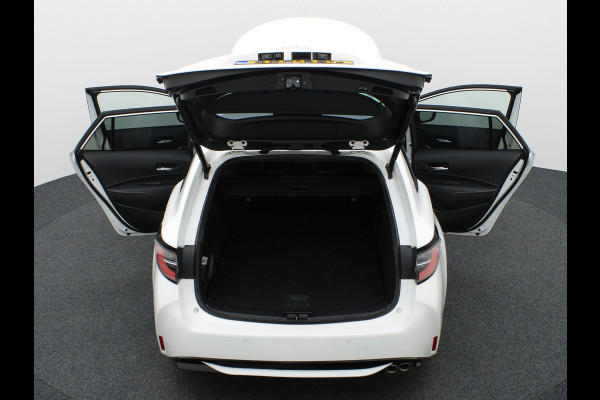 Toyota Corolla Touring Sports 2.0 Hybrid Dynamic | Apple Carplay / Android | Elek. Klep | Stoelverwarming | Prijs Rijklaar !!