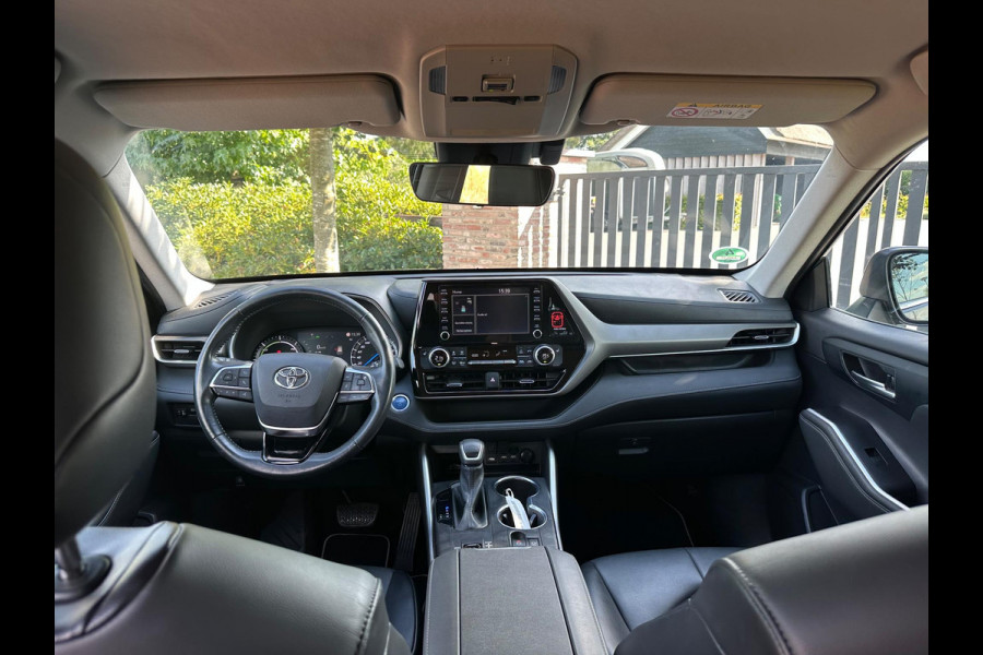 Toyota highlander 2.5 AWD Hybrid Business | 7 Persoons | Camera | Trekhaak | NL-Auto |