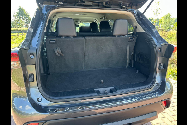 Toyota highlander 2.5 AWD Hybrid Business | 7 Persoons | Camera | Trekhaak | NL-Auto |