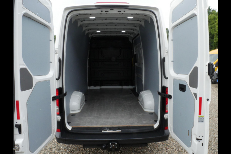 Volkswagen Crafter 2.0 TDI 100PK L3H3 Airco Trekhaak
