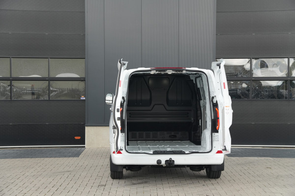 Ford E-Transit Custom 320 L1H1 Limited 71 kWh 218pk - Carplay - Camera - Stoel-stuurverwarming - Rijklaar