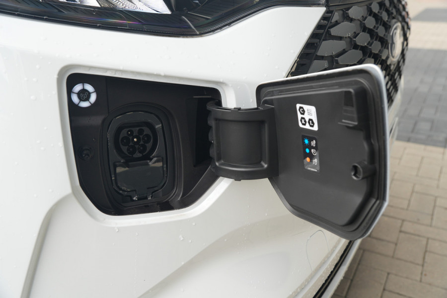 Ford E-Transit Custom 320 L1H1 Limited 71 kWh 218pk - Carplay - Camera - Stoel-stuurverwarming - Rijklaar