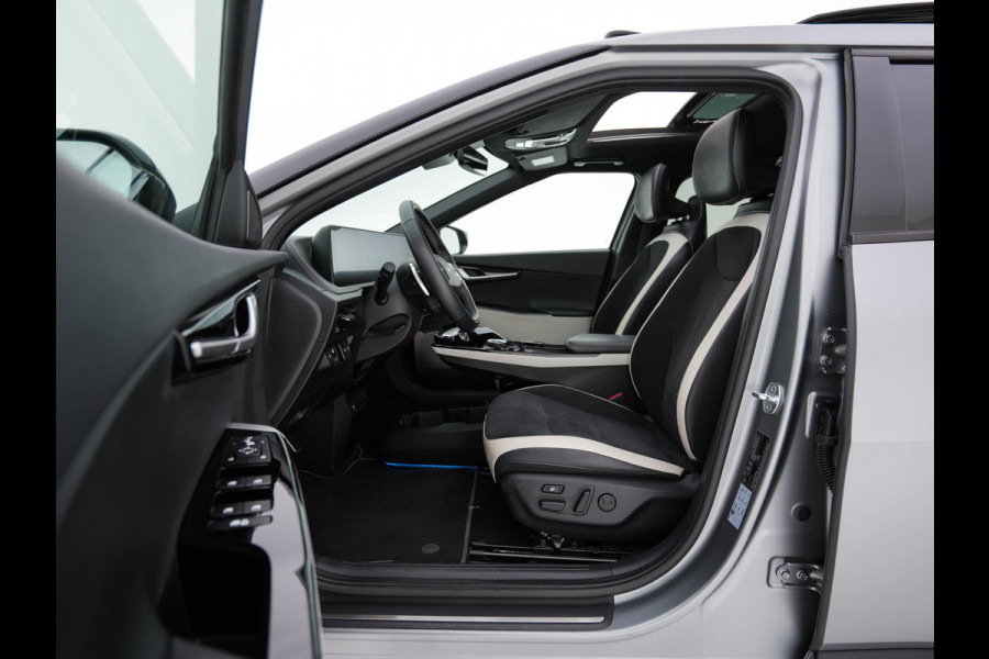Kia Ev6 GT-Line AWD 77.4 kWh [3-Fase-11kW] (INCL-BTW) Aut. *PANO | HEAD-UP | LEATHER-ALCANTARA | ADAPTIVE-CRUISE | DIGI-COCKPIT | MERIDIAN-AUDIO | MEMORYPACK | FULL-LED | KEYLESS | TOPVIEW | DAB | BLINDSPOT | NAVI-FULLMAP | 20''ALU |