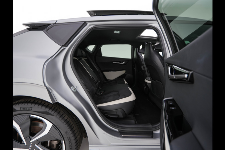 Kia Ev6 GT-Line AWD 77.4 kWh [3-Fase-11kW] (INCL-BTW) Aut. *PANO | HEAD-UP | LEATHER-ALCANTARA | ADAPTIVE-CRUISE | DIGI-COCKPIT | MERIDIAN-AUDIO | MEMORYPACK | FULL-LED | KEYLESS | TOPVIEW | DAB | BLINDSPOT | NAVI-FULLMAP | 20''ALU |
