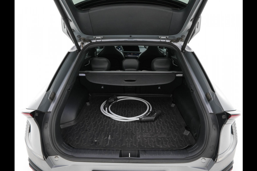 Kia Ev6 GT-Line AWD 77.4 kWh [3-Fase-11kW] (INCL-BTW) Aut. *PANO | HEAD-UP | LEATHER-ALCANTARA | ADAPTIVE-CRUISE | DIGI-COCKPIT | MERIDIAN-AUDIO | MEMORYPACK | FULL-LED | KEYLESS | TOPVIEW | DAB | BLINDSPOT | NAVI-FULLMAP | 20''ALU |