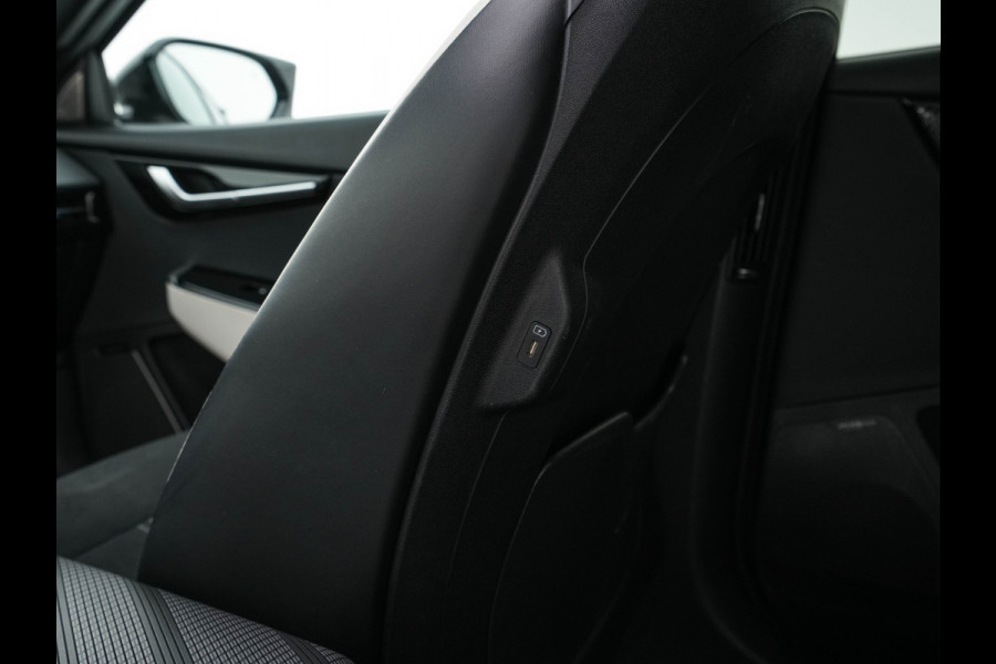Kia Ev6 GT-Line AWD 77.4 kWh [3-Fase-11kW] (INCL-BTW) Aut. *PANO | HEAD-UP | LEATHER-ALCANTARA | ADAPTIVE-CRUISE | DIGI-COCKPIT | MERIDIAN-AUDIO | MEMORYPACK | FULL-LED | KEYLESS | TOPVIEW | DAB | BLINDSPOT | NAVI-FULLMAP | 20''ALU |