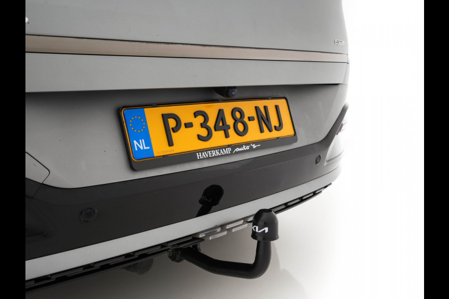 Kia Ev6 GT-Line AWD 77.4 kWh [3-Fase-11kW] (INCL-BTW) Aut. *PANO | HEAD-UP | LEATHER-ALCANTARA | ADAPTIVE-CRUISE | DIGI-COCKPIT | MERIDIAN-AUDIO | MEMORYPACK | FULL-LED | KEYLESS | TOPVIEW | DAB | BLINDSPOT | NAVI-FULLMAP | 20''ALU |