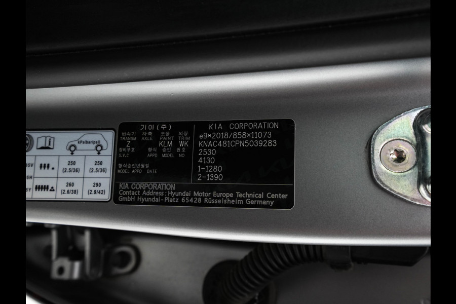 Kia Ev6 GT-Line AWD 77.4 kWh [3-Fase-11kW] (INCL-BTW) Aut. *PANO | HEAD-UP | LEATHER-ALCANTARA | ADAPTIVE-CRUISE | DIGI-COCKPIT | MERIDIAN-AUDIO | MEMORYPACK | FULL-LED | KEYLESS | TOPVIEW | DAB | BLINDSPOT | NAVI-FULLMAP | 20''ALU |