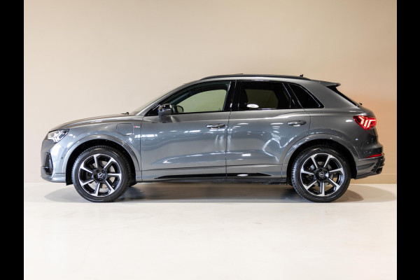 Audi Q3 45 TFSI e S-Line edition / 245pk / Panorama dak / Achteruitrij camera / Keyless / Sfeerverlichting /
