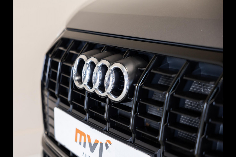 Audi Q3 45 TFSI e S-Line edition / 245pk / Panorama dak / Achteruitrij camera / Keyless / Sfeerverlichting /