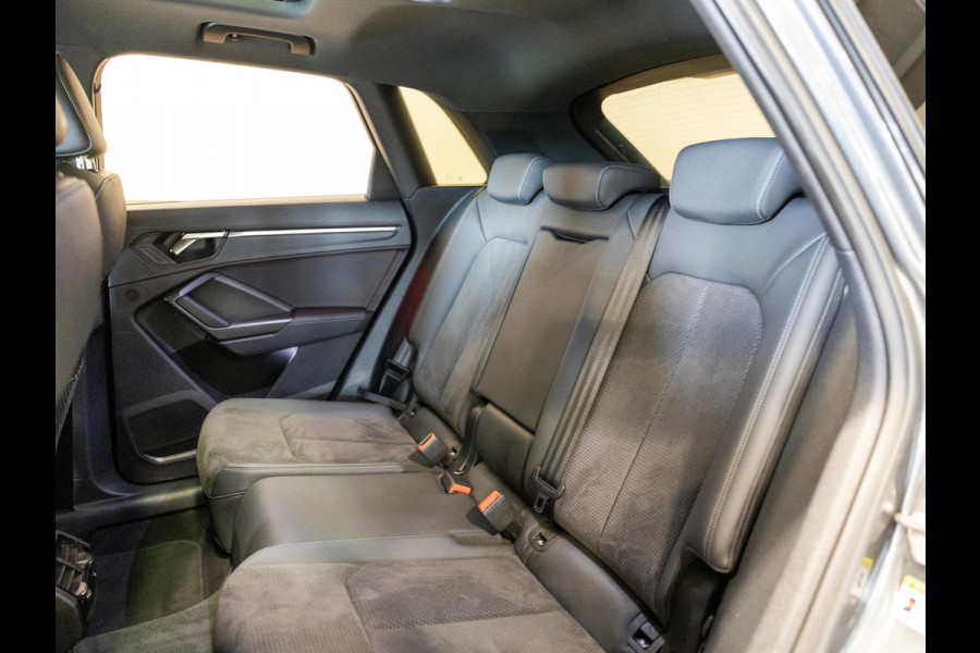 Audi Q3 45 TFSI e S-Line edition / 245pk / Panorama dak / Achteruitrij camera / Keyless / Sfeerverlichting /