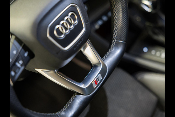 Audi Q3 45 TFSI e S-Line edition / 245pk / Panorama dak / Achteruitrij camera / Keyless / Sfeerverlichting /
