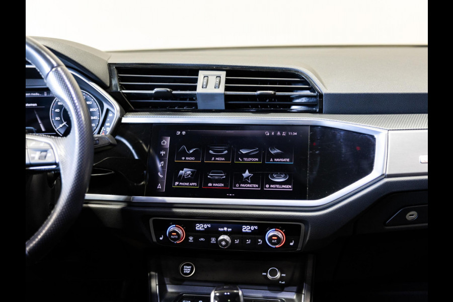 Audi Q3 45 TFSI e S-Line edition / 245pk / Panorama dak / Achteruitrij camera / Keyless / Sfeerverlichting /