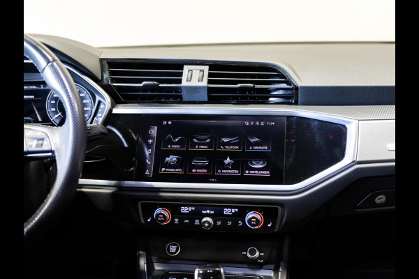 Audi Q3 45 TFSI e S-Line edition / 245pk / Panorama dak / Achteruitrij camera / Keyless / Sfeerverlichting /