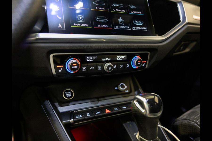 Audi Q3 45 TFSI e S-Line edition / 245pk / Panorama dak / Achteruitrij camera / Keyless / Sfeerverlichting /