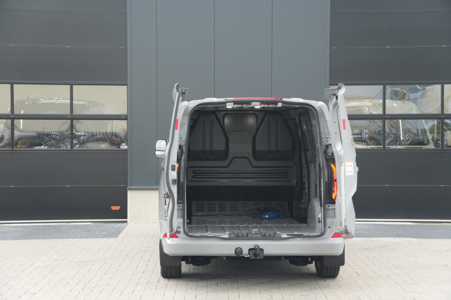 Ford E-Transit Custom 320 L1H1 Limited 71 kWh 218pk - 2x Schuifdeur - Trekhaak - ProPower - Camera - Carplay - Rijklaar