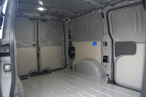 Ford E-Transit Custom 320 L1H1 Limited 71 kWh 218pk - 2x Schuifdeur - Trekhaak - ProPower - Camera - Carplay - Rijklaar
