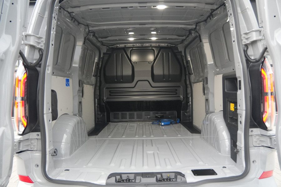 Ford E-Transit Custom 320 L1H1 Limited 71 kWh 218pk - 2x Schuifdeur - Trekhaak - ProPower - Camera - Carplay - Rijklaar