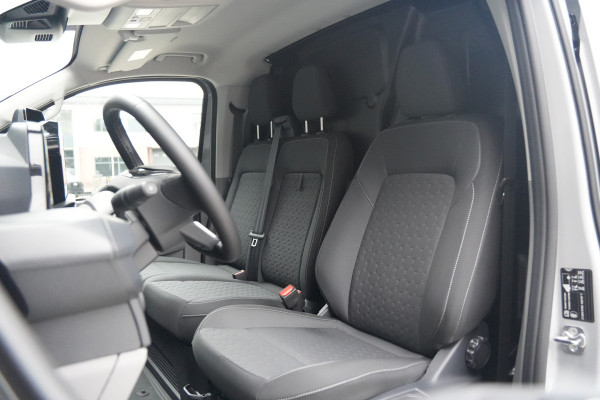 Ford E-Transit Custom 320 L1H1 Limited 71 kWh 218pk - 2x Schuifdeur - Trekhaak - ProPower - Camera - Carplay - Rijklaar
