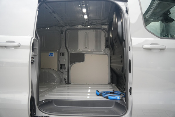 Ford E-Transit Custom 320 L1H1 Limited 71 kWh 218pk - 2x Schuifdeur - Trekhaak - ProPower - Camera - Carplay - Rijklaar