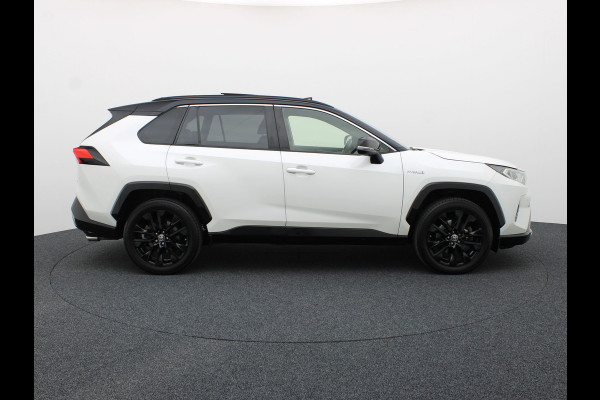 Toyota RAV4 2.5 Hybrid Bi-Tone | NL Auto | Panodak | Elek. Stoelen | 360 Camera | Apple Carplay/ Android | Bi-Tone | Prijs Rijklaar !!