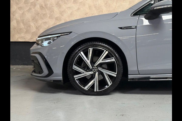 Volkswagen Golf 1.5 eTSI R-Line Edition | Pano | Keyless | Carplay | Sfeerverlichting | Stoel/Stuurverwarming | HUD