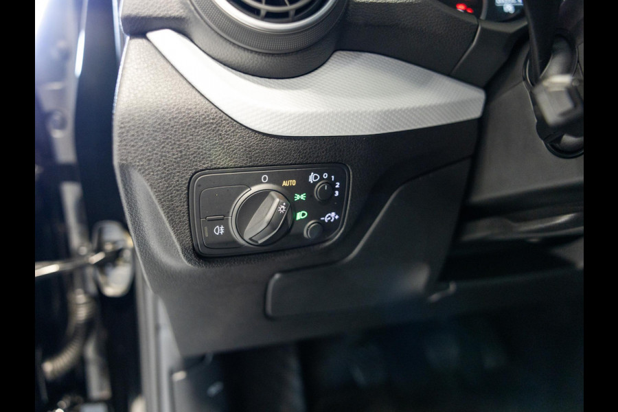 Audi Q2 30 TFSI Pro Line / 116pk / Stoelverwarming / Automatische klimaatregeling /