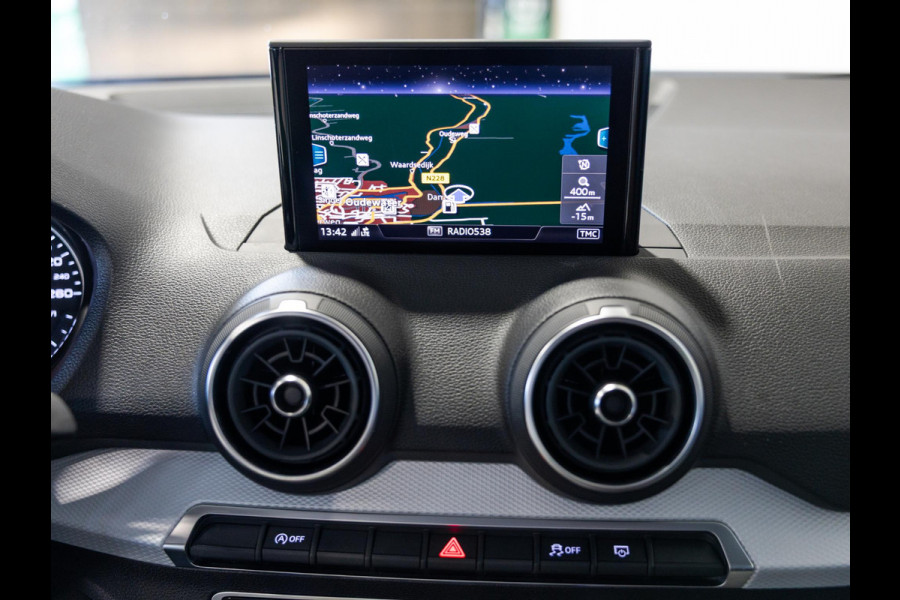 Audi Q2 30 TFSI Pro Line / 116pk / Stoelverwarming / Automatische klimaatregeling /