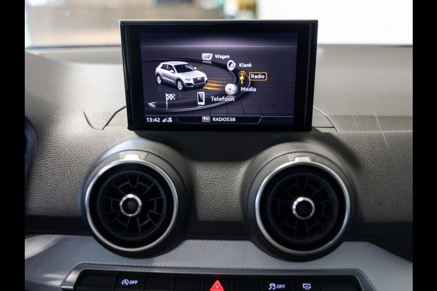Audi Q2 30 TFSI Pro Line / 116pk / Stoelverwarming / Automatische klimaatregeling /