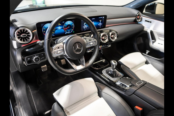 Mercedes-Benz CLA-Klasse 180 AMG Line Premium Plus / 136pk / Panorama dak / Stoelverwarming / Leder /