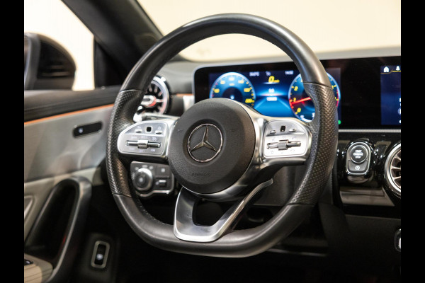 Mercedes-Benz CLA-Klasse 180 AMG Line Premium Plus / 136pk / Panorama dak / Stoelverwarming / Leder /