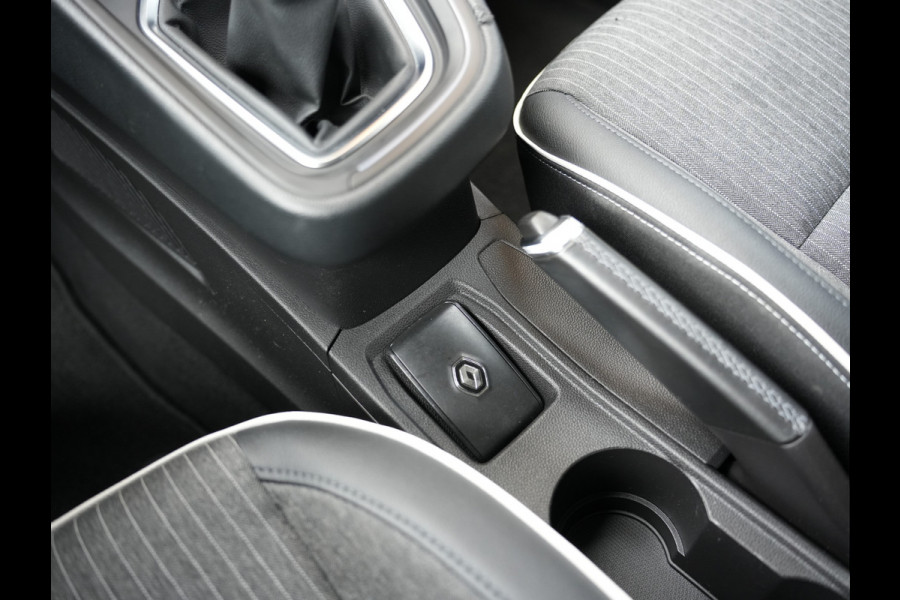 Renault Clio 1.0 TCe Intens | Keyless | Climate Control | LED Verlichting | Android/Apple Carplay | DAB |