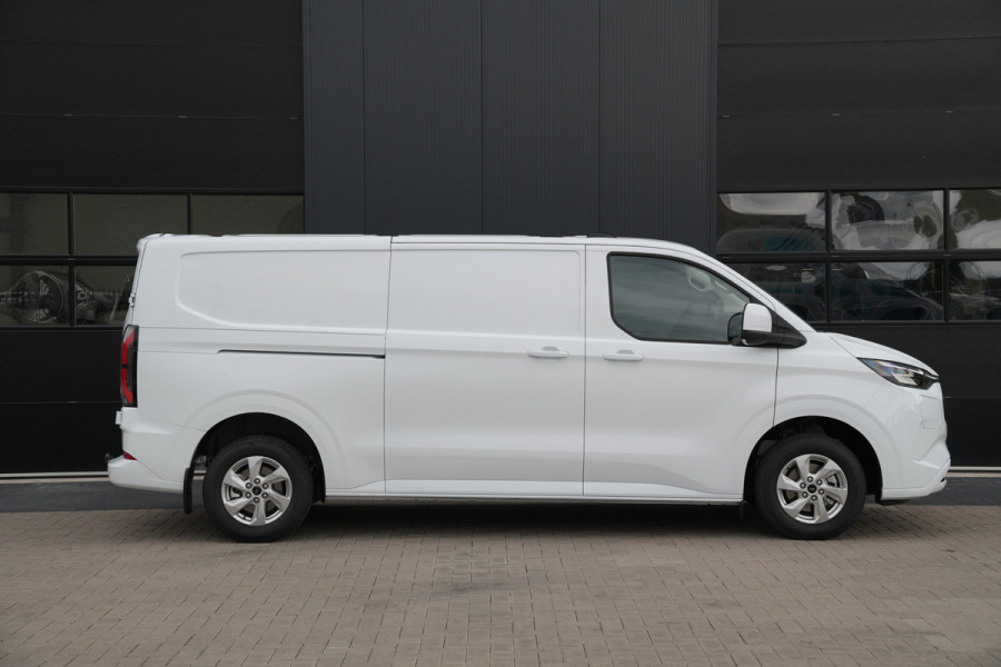 Ford E-Transit Custom 340 L2H1 Limited 71 kWh 218pk - 2x Schuifdeur - Trekhaak - Carplay - Camera - Carplay - Rijklaar
