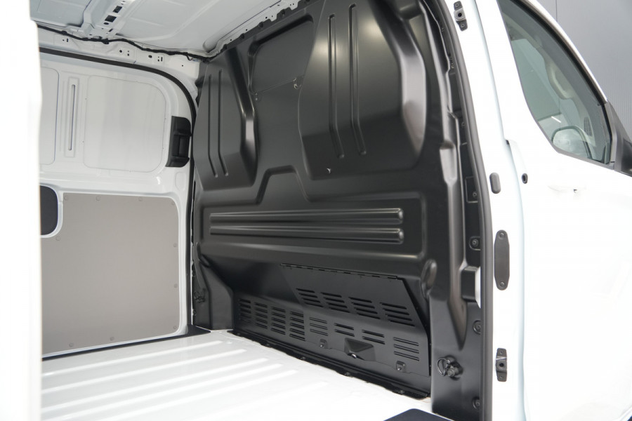 Ford E-Transit Custom 340 L2H1 Limited 71 kWh 218pk - 2x Schuifdeur - Trekhaak - Carplay - Camera - Carplay - Rijklaar