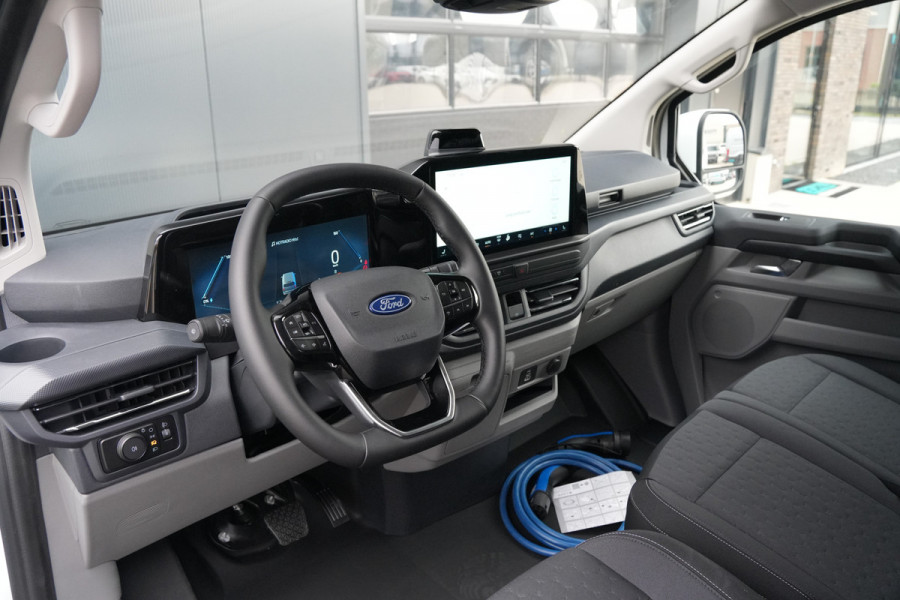 Ford E-Transit Custom 340 L2H1 Limited 71 kWh 218pk - 2x Schuifdeur - Trekhaak - Carplay - Camera - Carplay - Rijklaar
